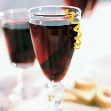 vino-iz-vinogradnyx-listev листья и вино
