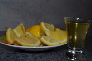 домашня лимонна горілка