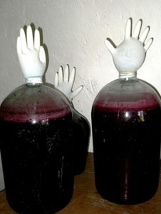 бродіння вина з рукавичкою