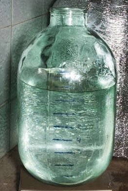 samogon-iz-zhmyxa самогон из виноградного жмыха