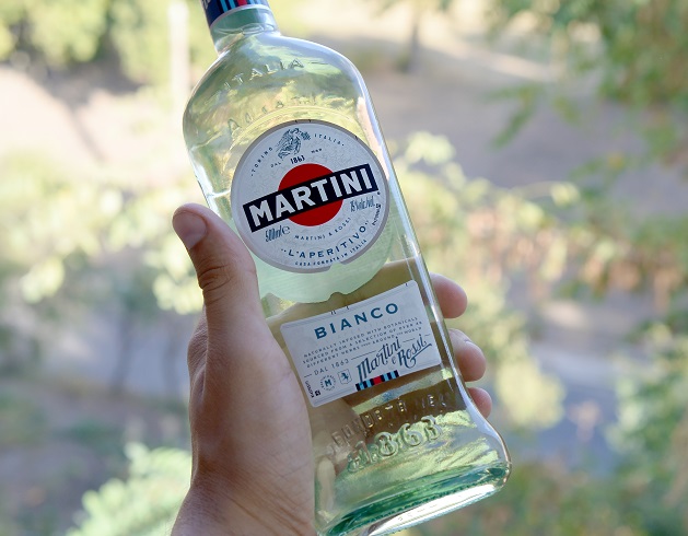 фото бутылки вермута мартини бьянко