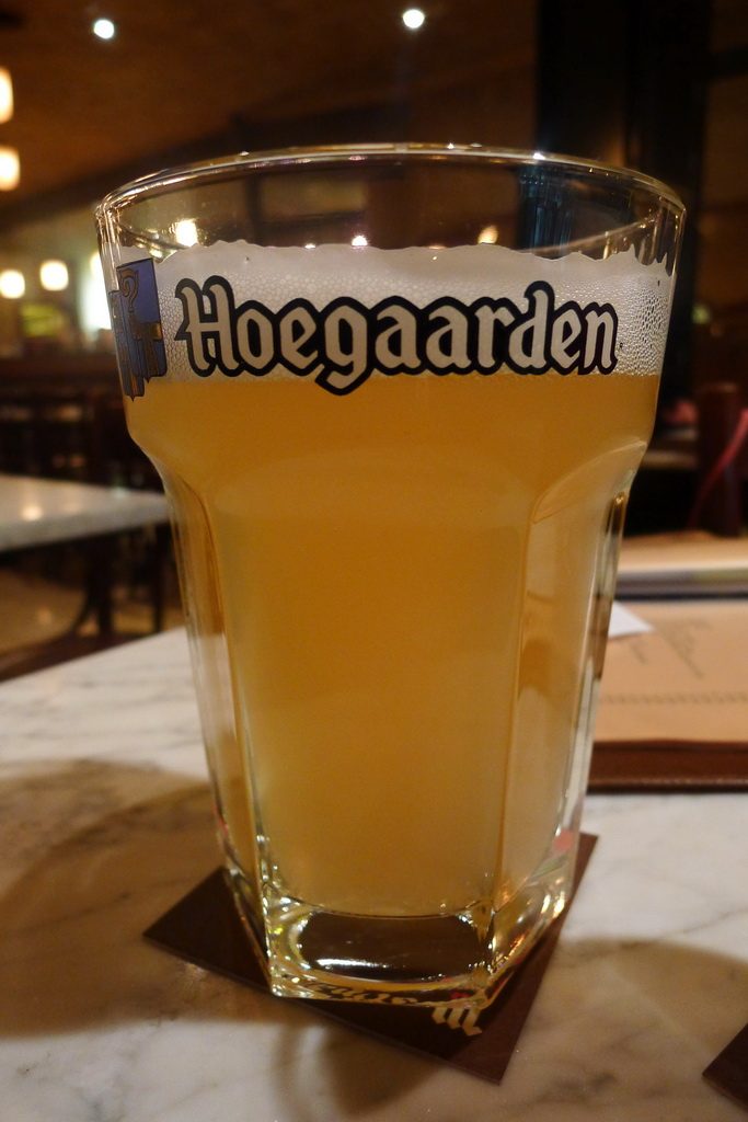 фото бокала для пива хугарден