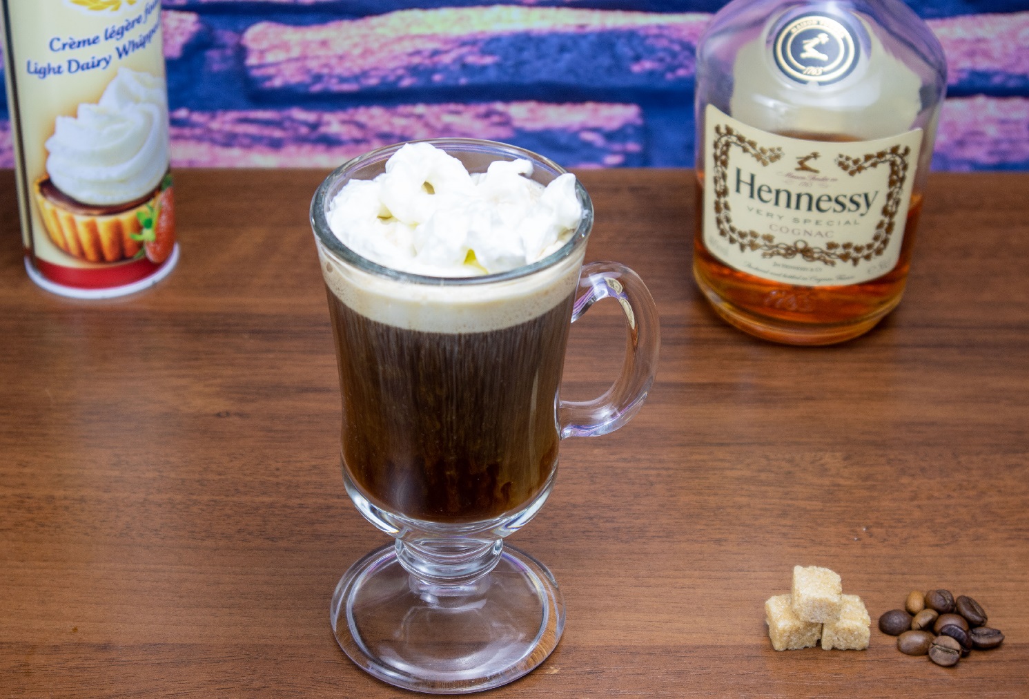 фото кофе с коньяком и сливками