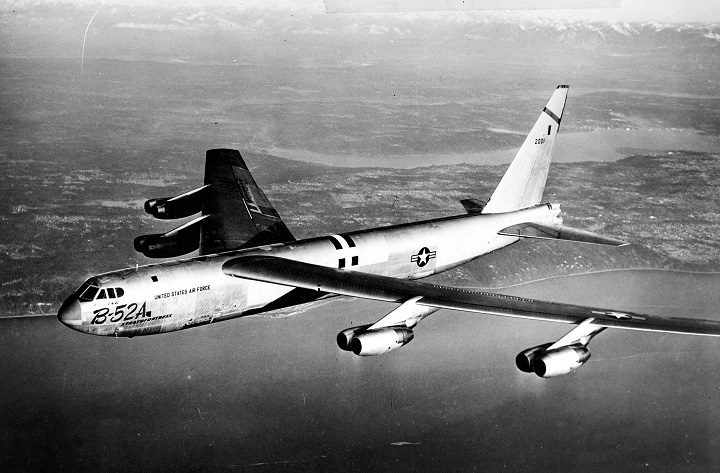 фото самолёта B-52