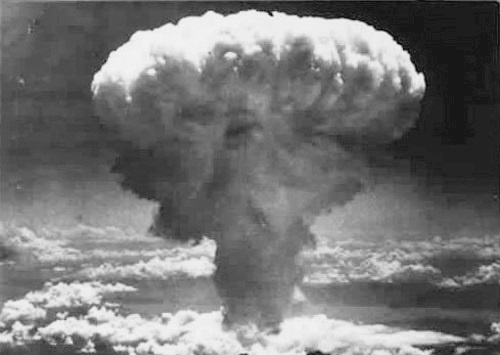 фото ядерного взырва в Хиросиме