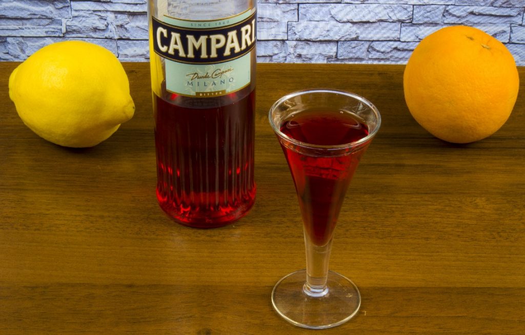 Как пить Кампари (Campari), чем разбавлять и закусывать