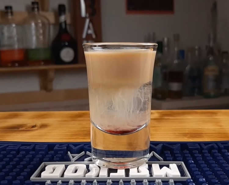 фото коктейля на самбуке скользкий сосок