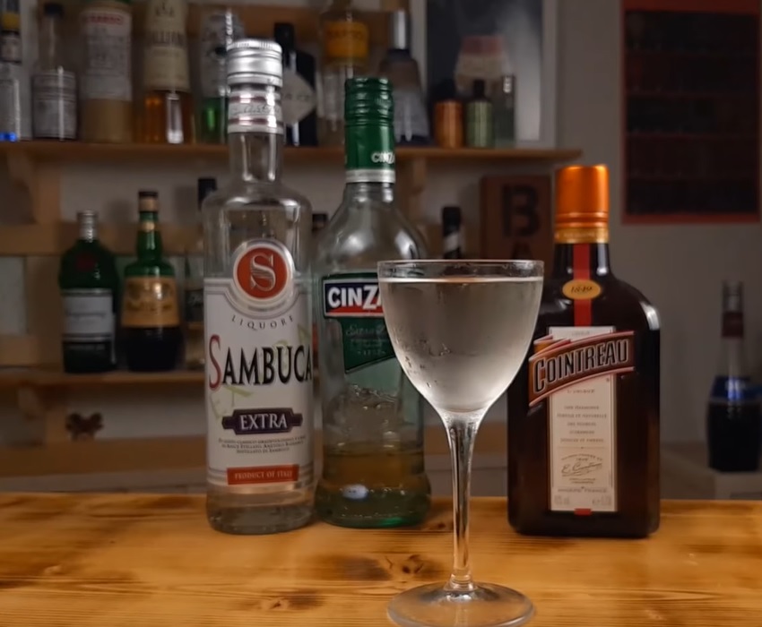 фото коктейля с самбукой и мартини