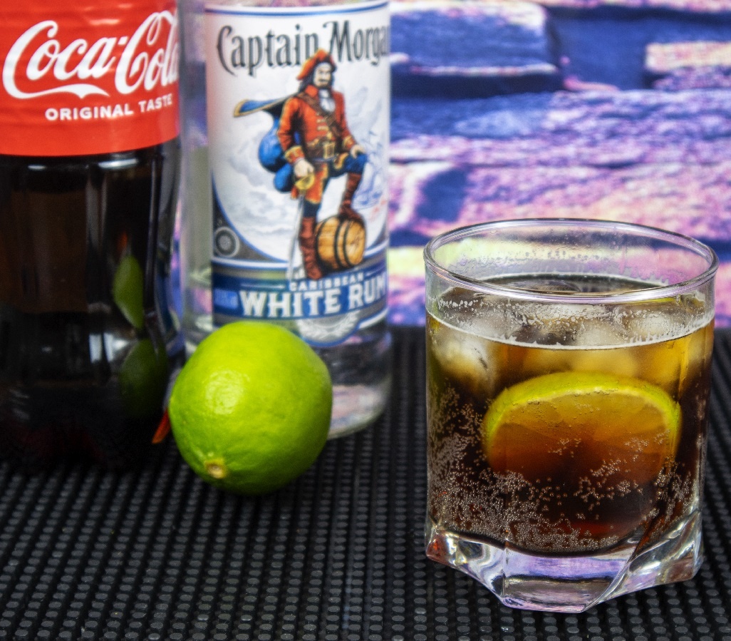 фото алкогольного коктейля Куба Либре
