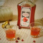 фото настойки из клюквы на коньяке