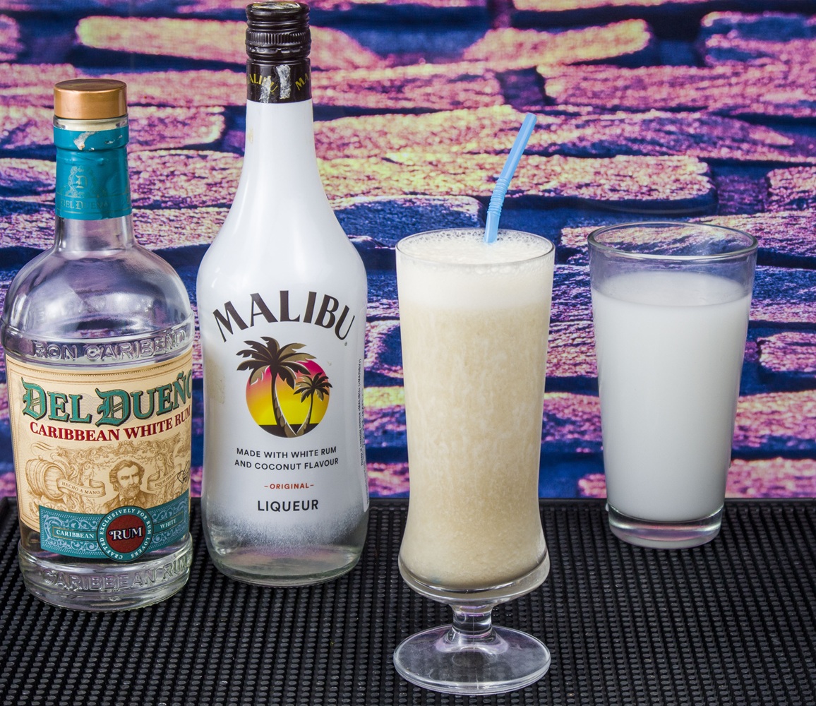 фото коктейля с Малибу, бананом или мороженым