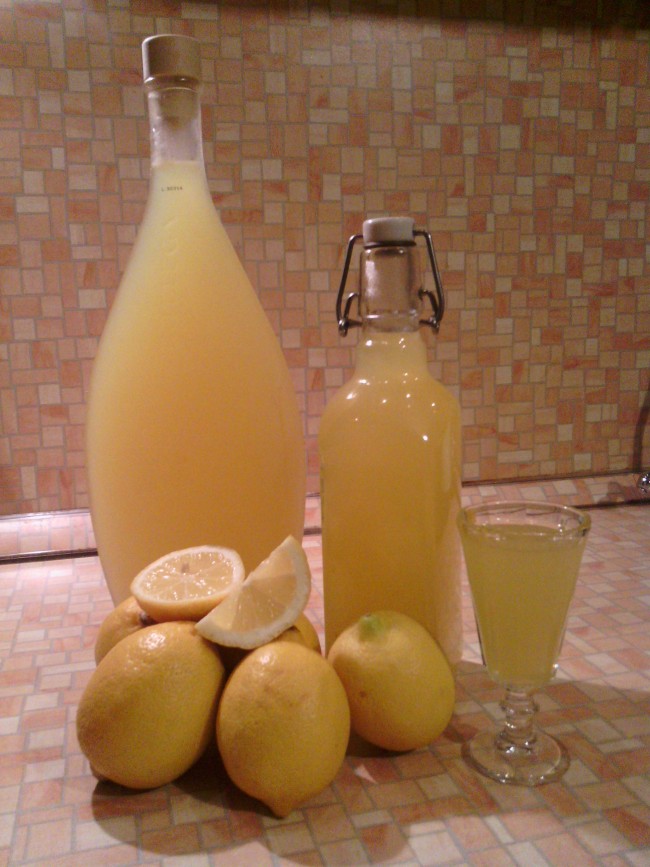 Приготовление лимончелло в домашних условиях. Лимончелло безалкогольный. Сироп Лимончелло.
