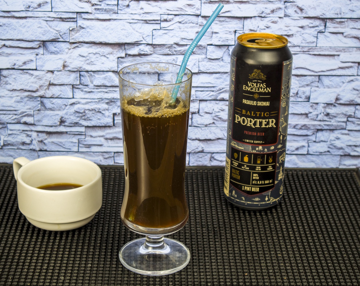 фото коктейля из тёмного пива и кофе