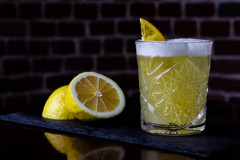 Коктейль Виски Сауэр (Whiskey Sour): классический рецепт