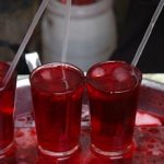 фото настойки из земляники на водке
