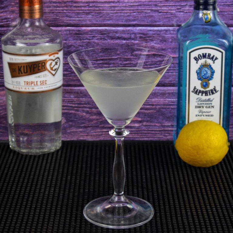 Как пить ликёр Трипл Сек (Triple Sec): подача и коктейли