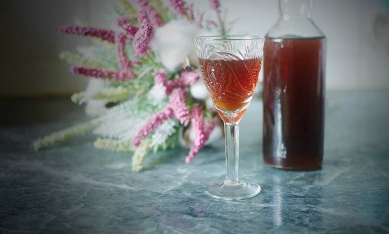 15 вкусных алко-рецептов из чернослива