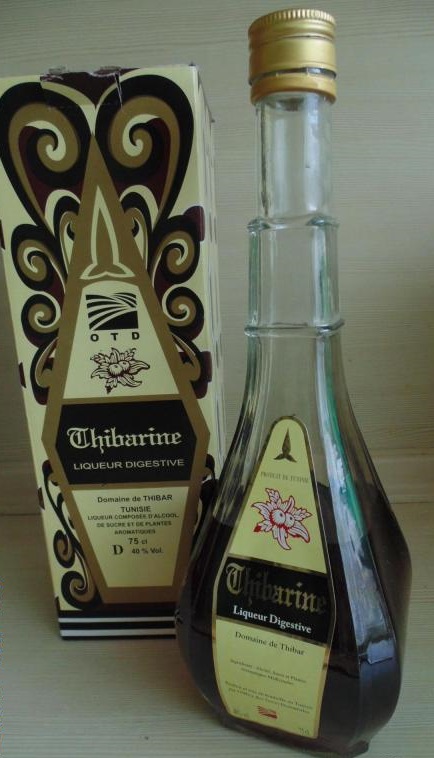 фото бутылки тунисского ликера тибарин
