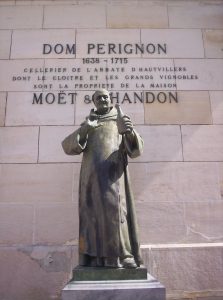 Шампанское Дом Периньон (Dom Perignon) – описание марки