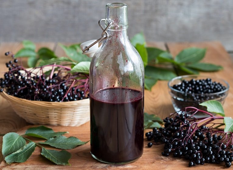 фото бузиновой наливки с водкой