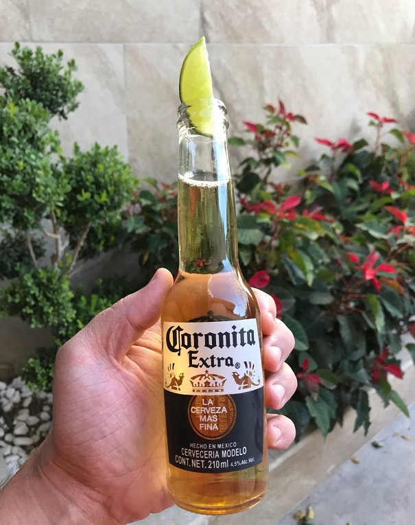 как пить мексиканское пиво Корона