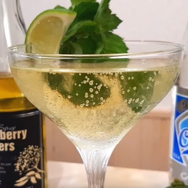 Коктейль Хуго Шприц (Hugo Spritz) – классический рецепт