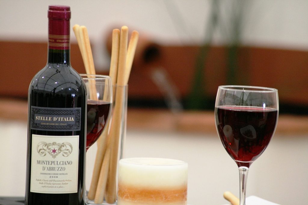 Вино Монтепульчано (Montepulciano): как пить, чем закусывать