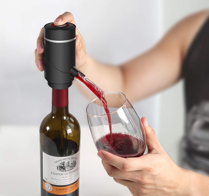 Фотография насоса для закрытия бутылки вина